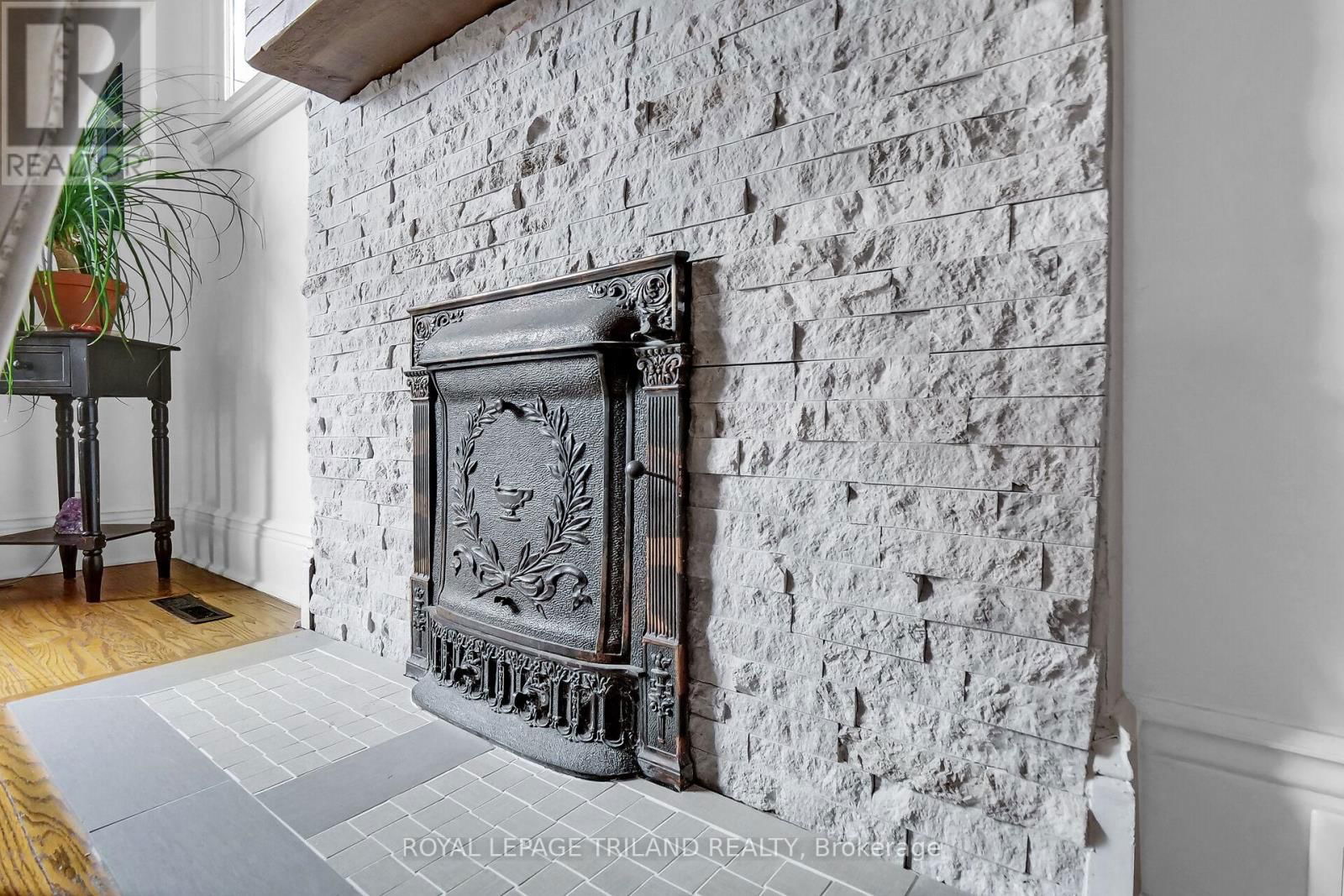 86 KAINS STREET Image 12