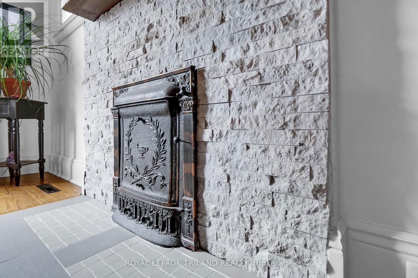 86 KAINS STREET Image 13