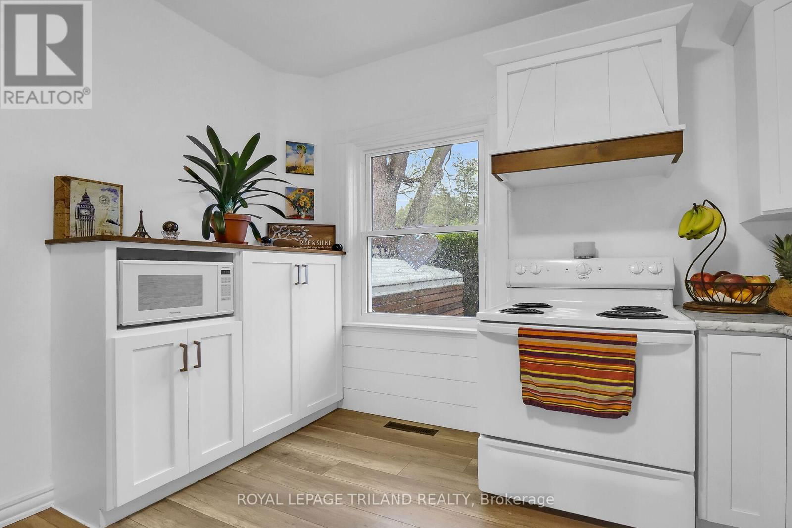 86 KAINS STREET Image 14
