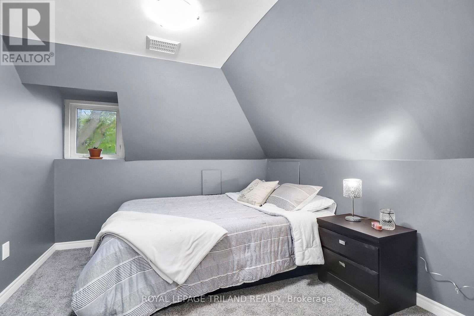 86 KAINS STREET Image 20