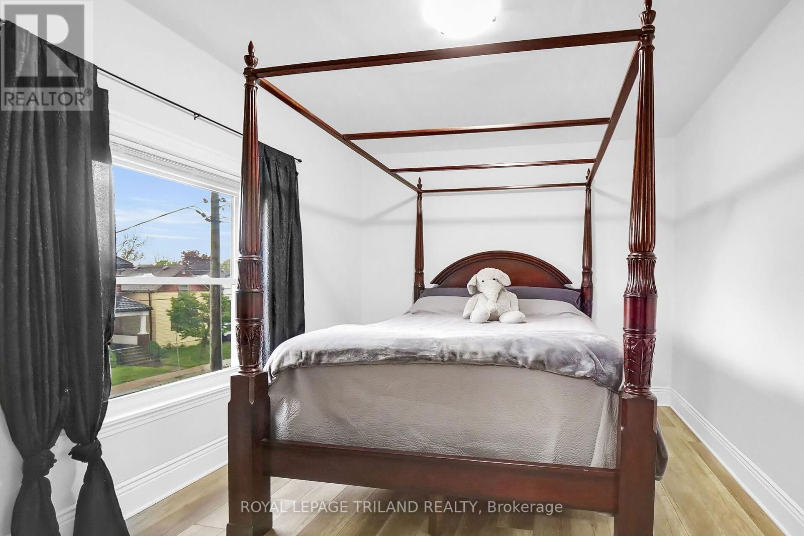86 KAINS STREET Image 21