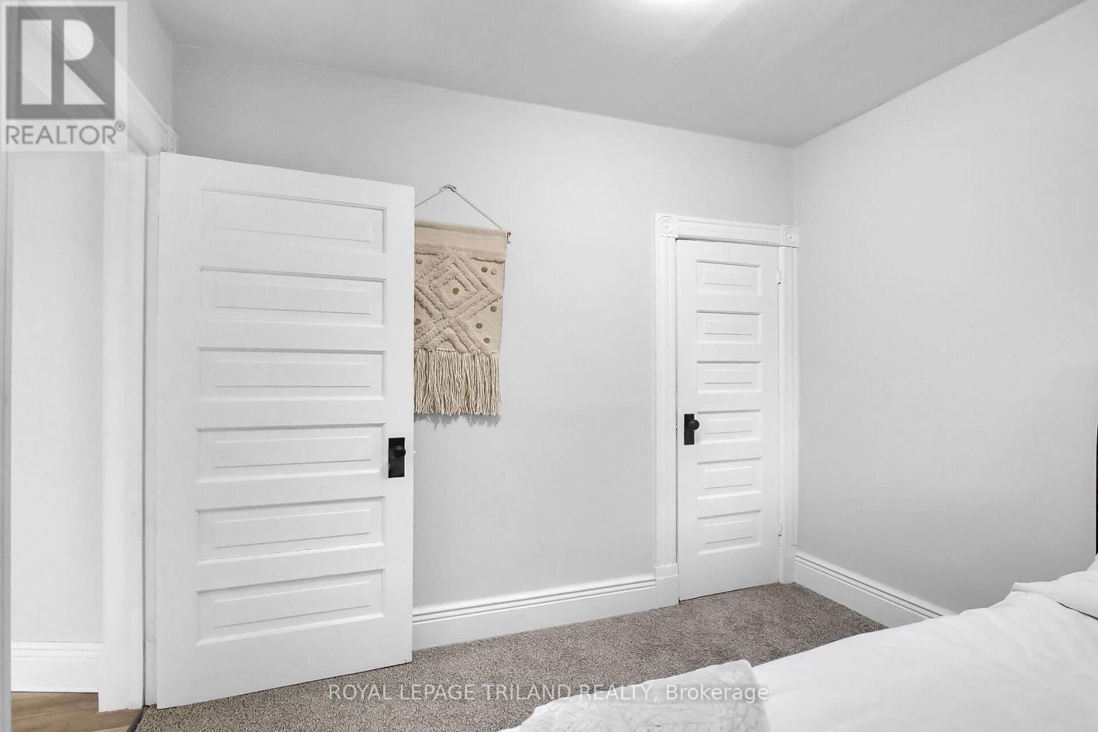 86 KAINS STREET Image 25