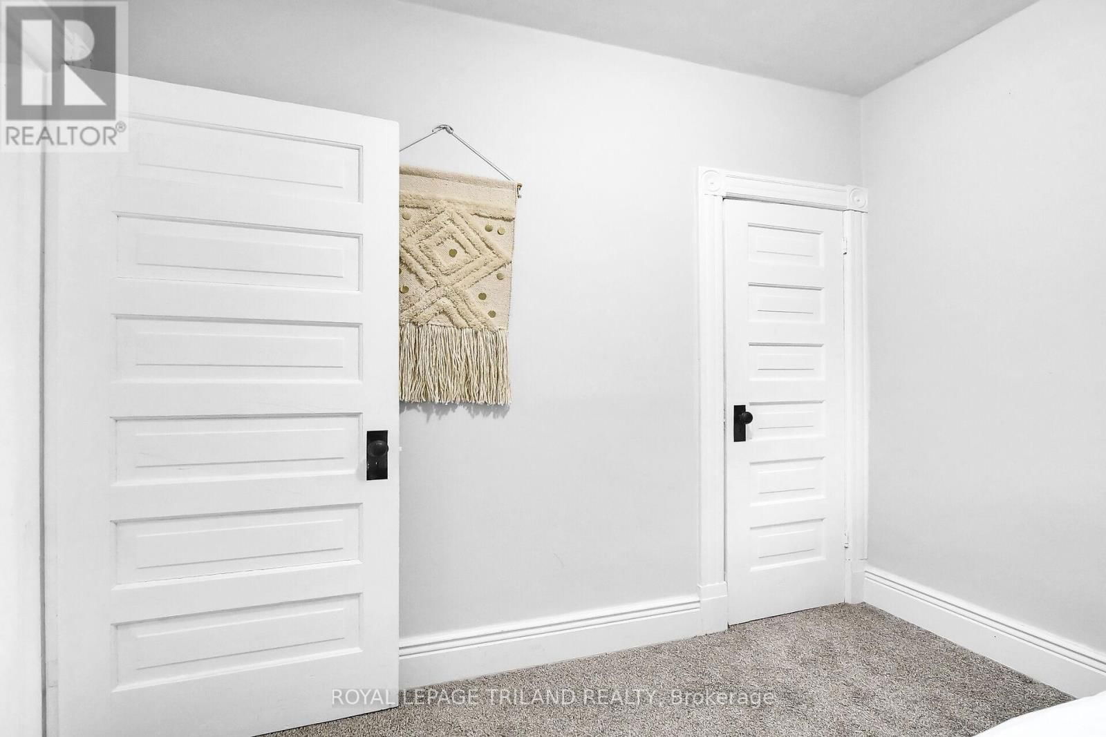 86 KAINS STREET Image 26