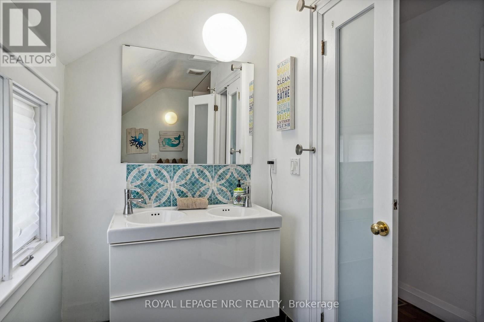 75 YATES STREET Image 32