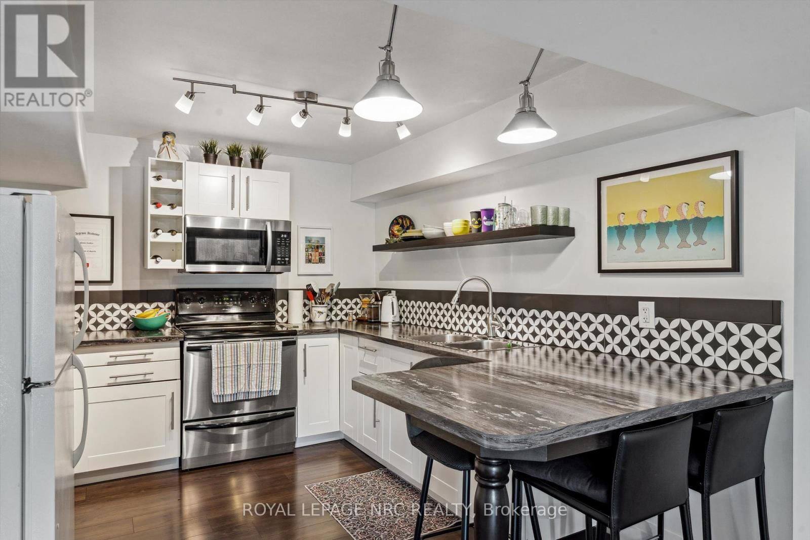 75 YATES STREET Image 36