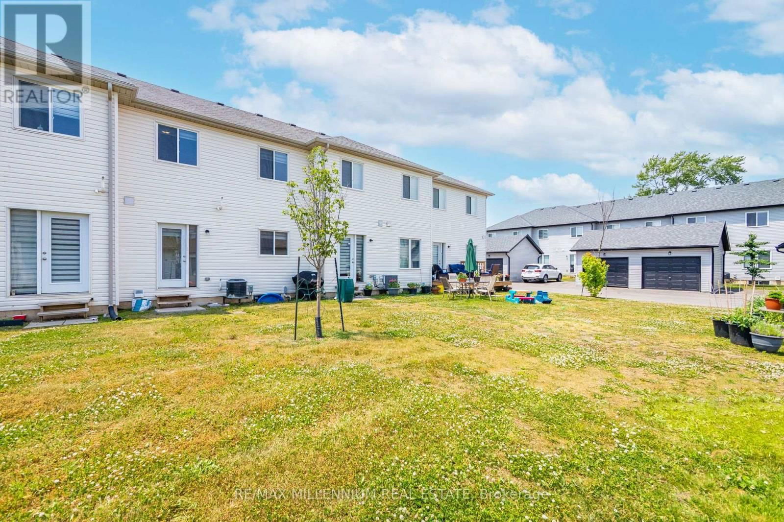 19 PERENACK AVENUE Image 46