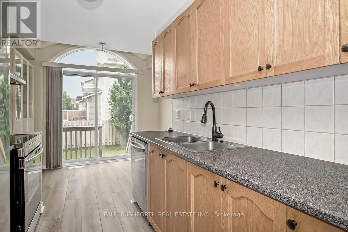 611 AQUAVIEW DRIVE Image 9