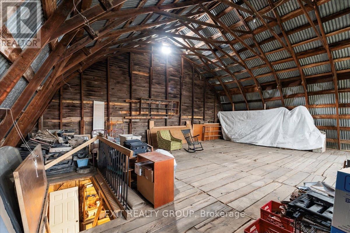 101 DURHAM STREET SOUTH Image 33