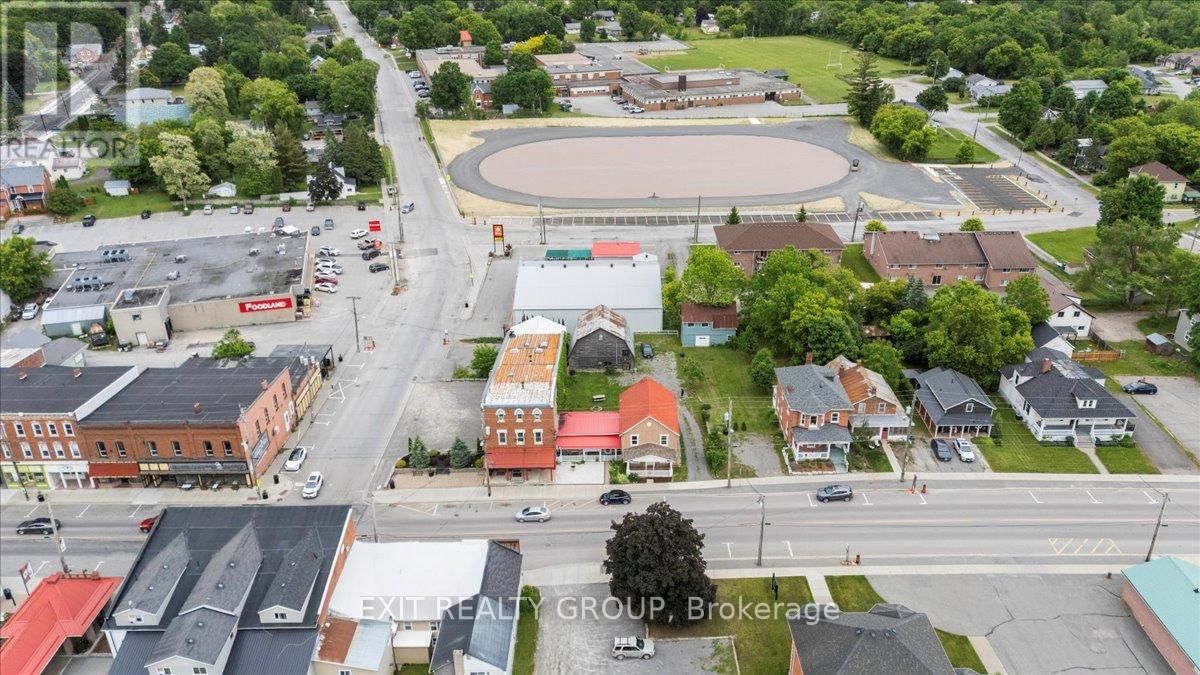 101 DURHAM STREET SOUTH Image 44