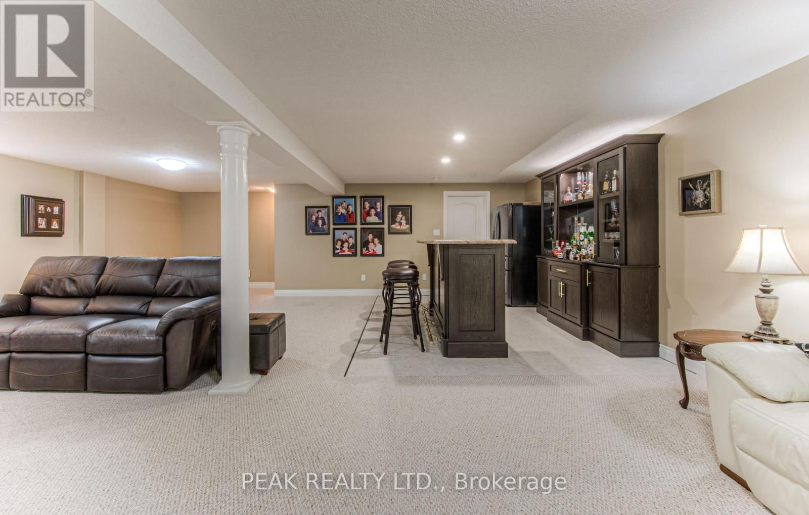 26 ORCHARD WAY Image 33