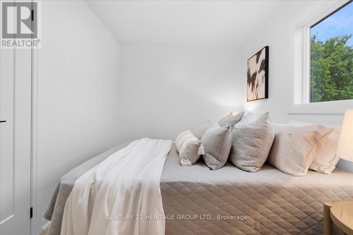 15 MELLENBY STREET Image 26