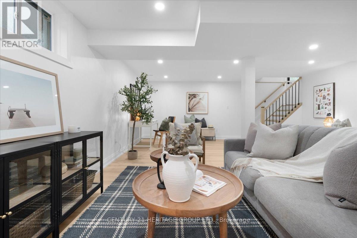 15 MELLENBY STREET Image 35