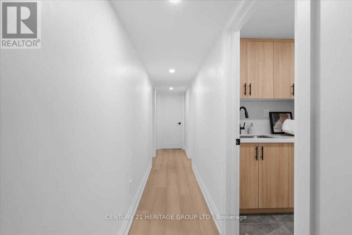 15 MELLENBY STREET Image 36