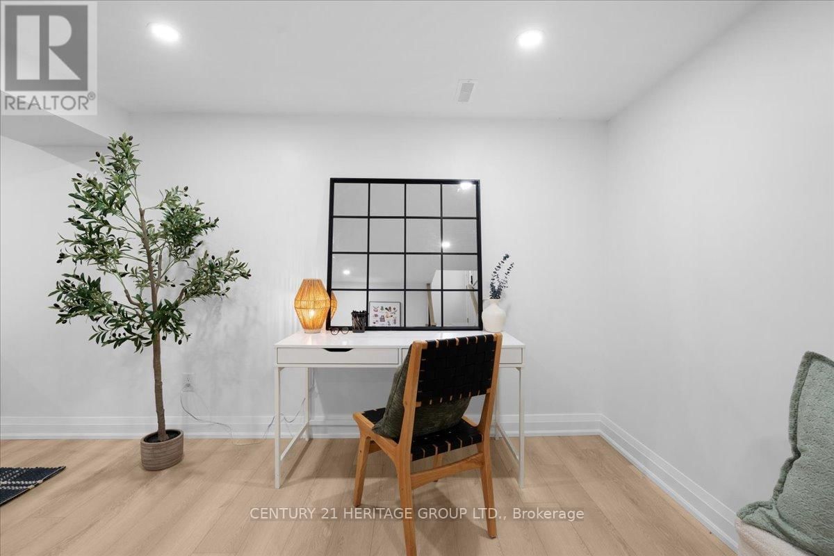 15 MELLENBY STREET Image 38
