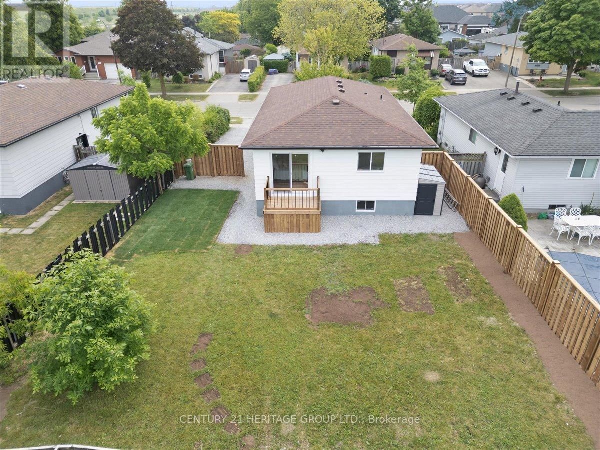 15 MELLENBY STREET Image 46