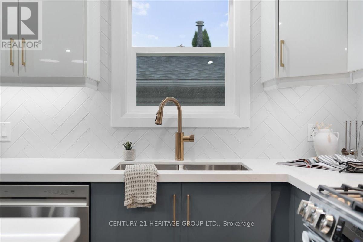 15 MELLENBY STREET Image 8