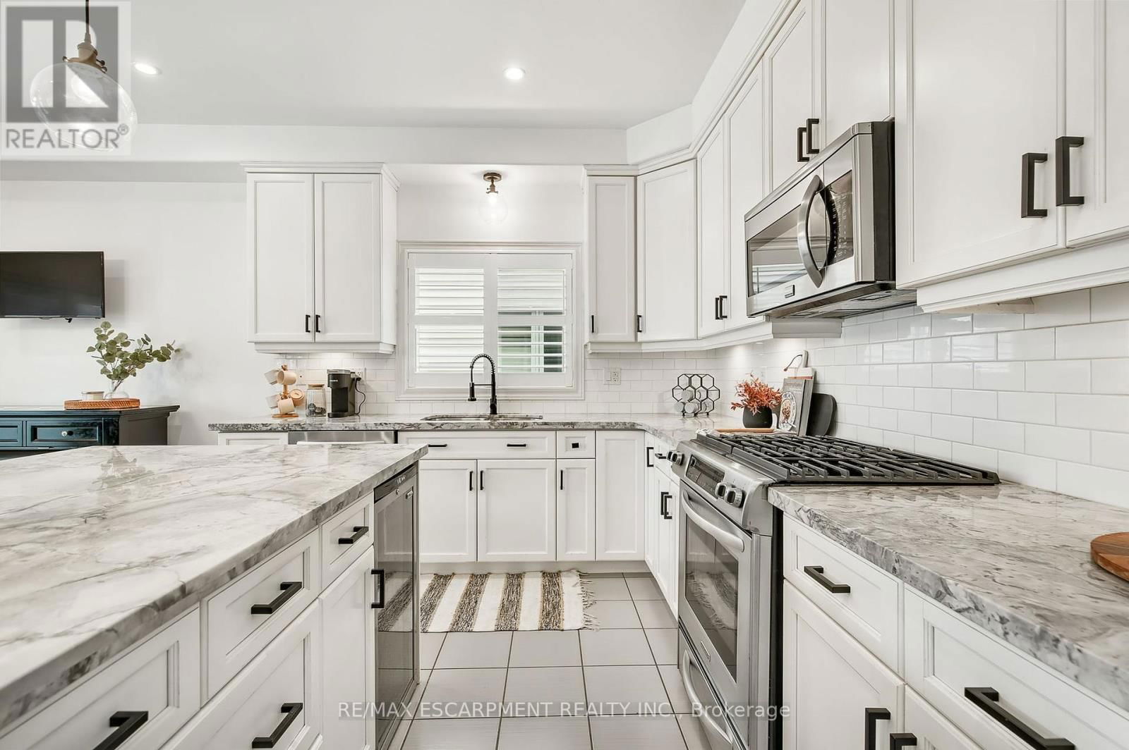 4884 ALLAN COURT Image 34