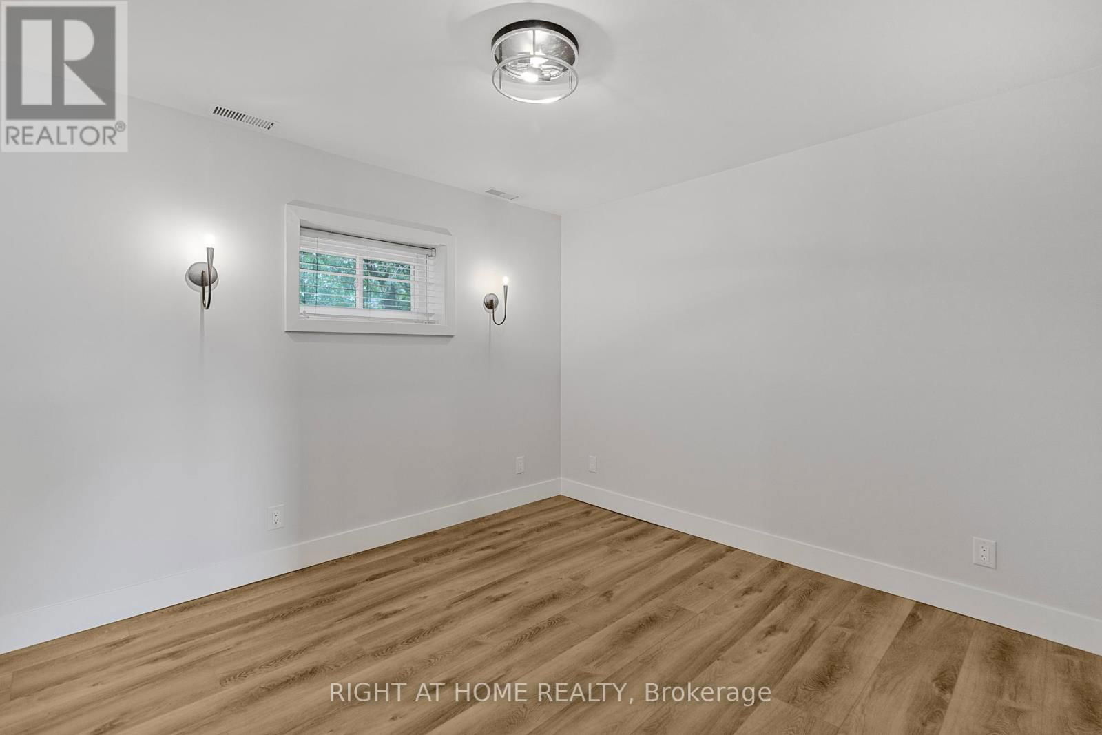 2 - 166 JULIAN AVENUE Image 14