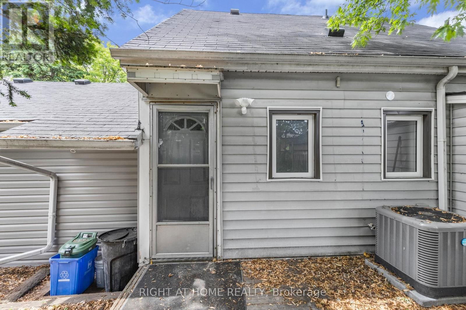 2 - 166 JULIAN AVENUE Image 2