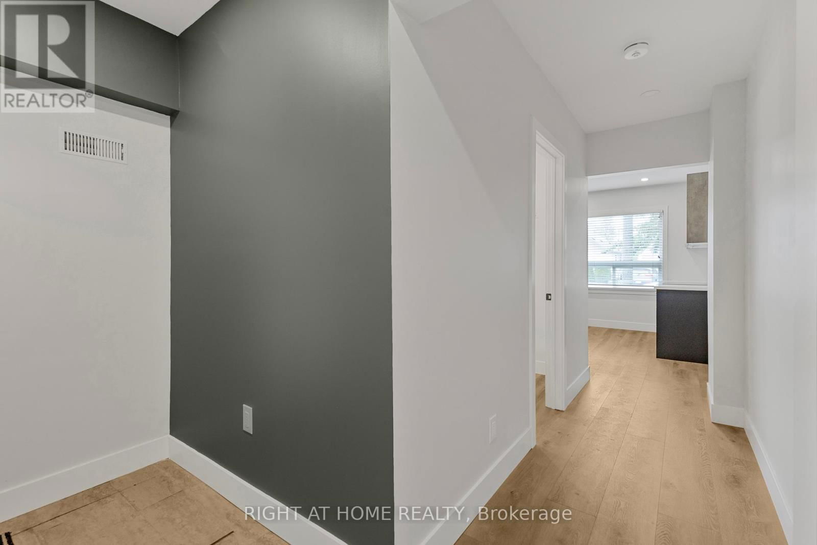 2 - 166 JULIAN AVENUE Image 3