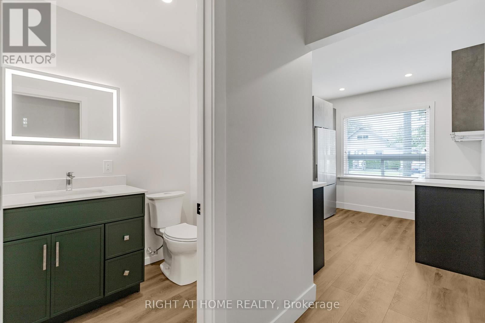 2 - 166 JULIAN AVENUE Image 6