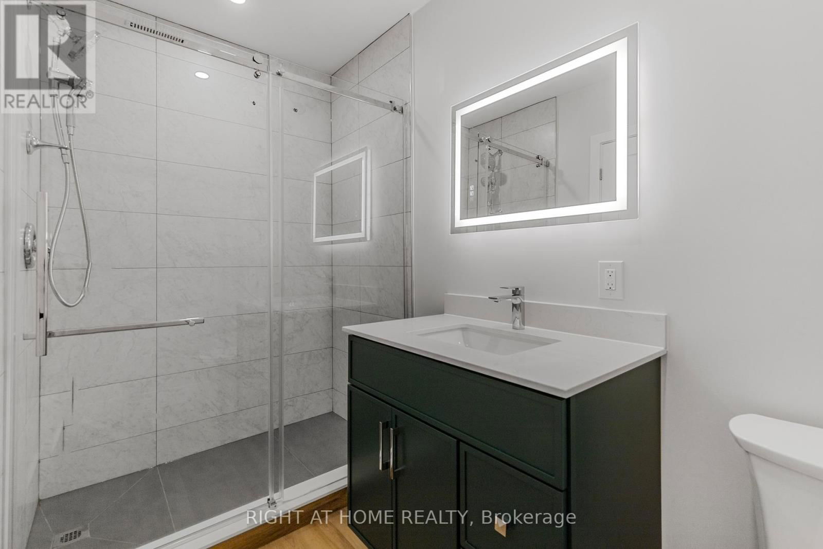 2 - 166 JULIAN AVENUE Image 7
