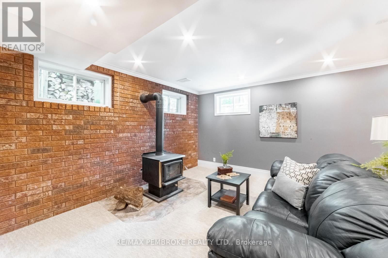 559 BLACK BAY ROAD Image 19