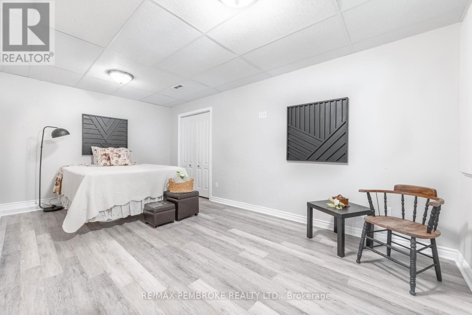 559 BLACK BAY ROAD Image 23