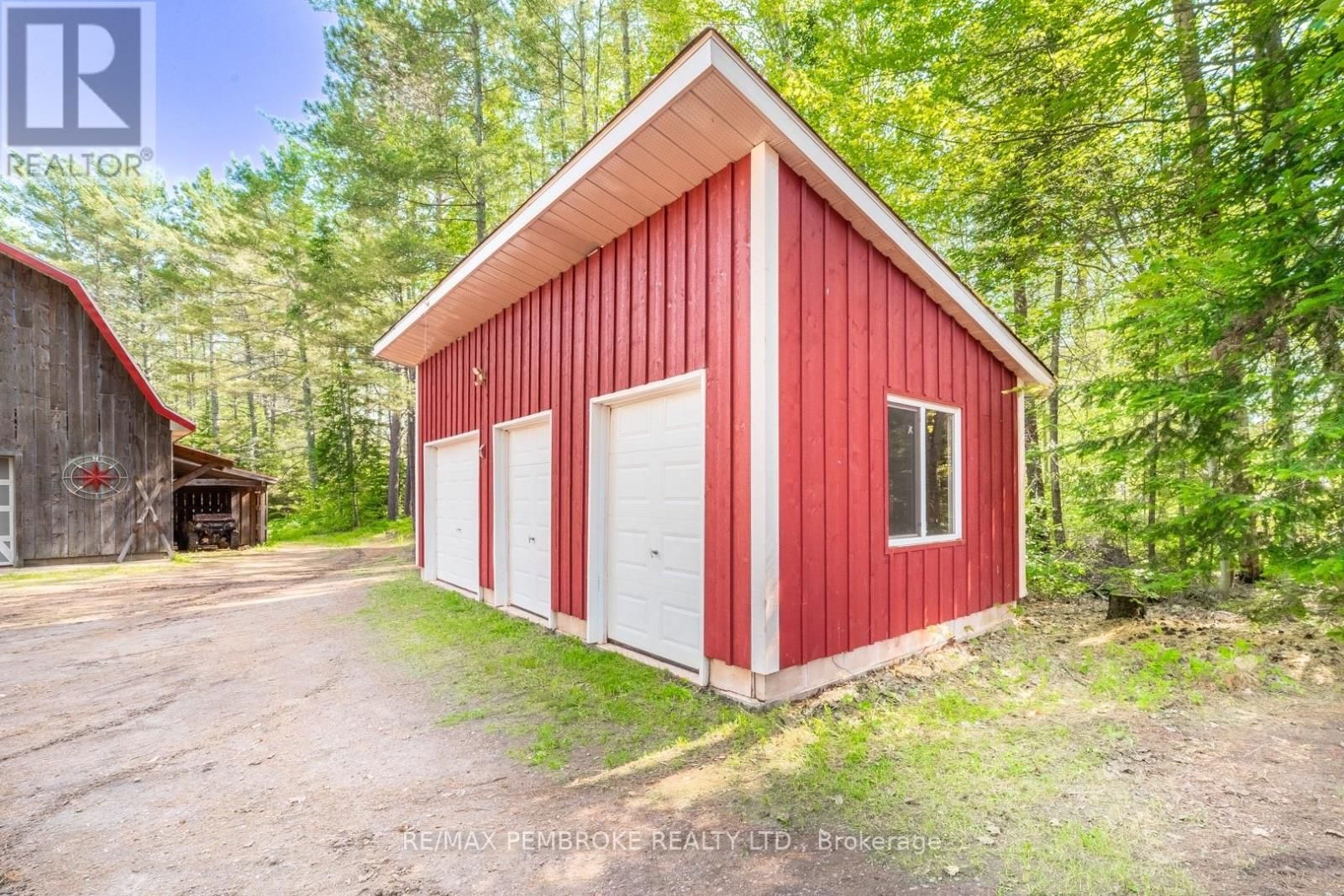 559 BLACK BAY ROAD Image 24