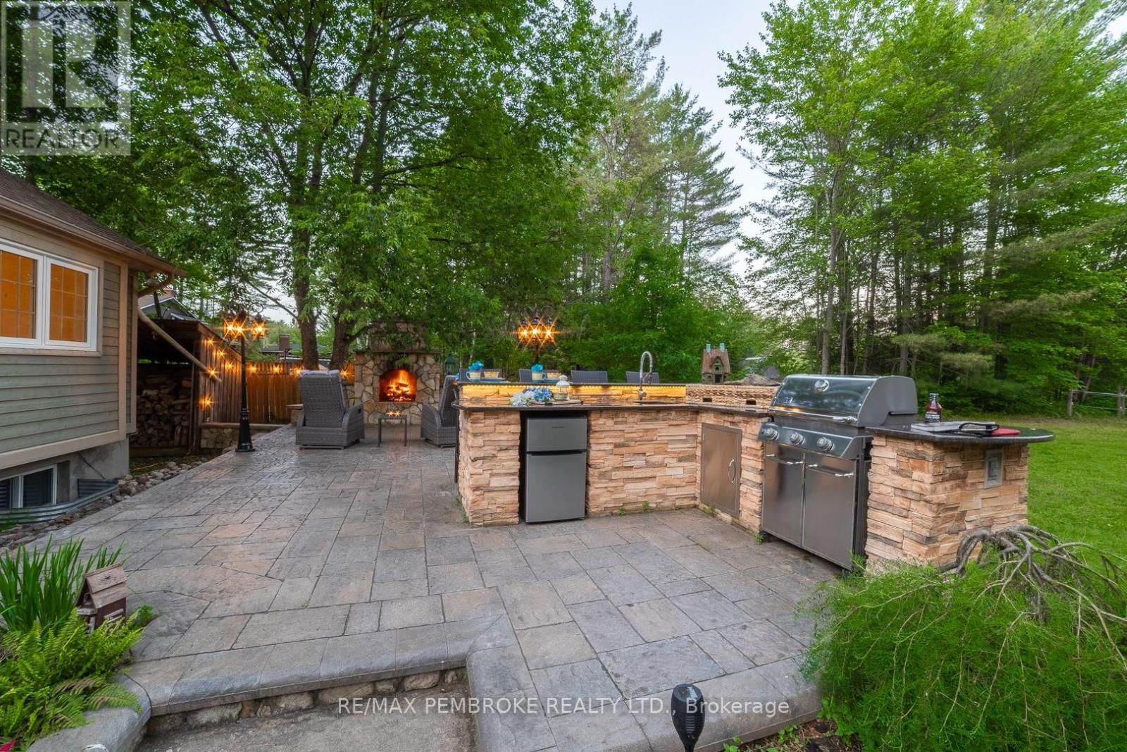 559 BLACK BAY ROAD Image 31
