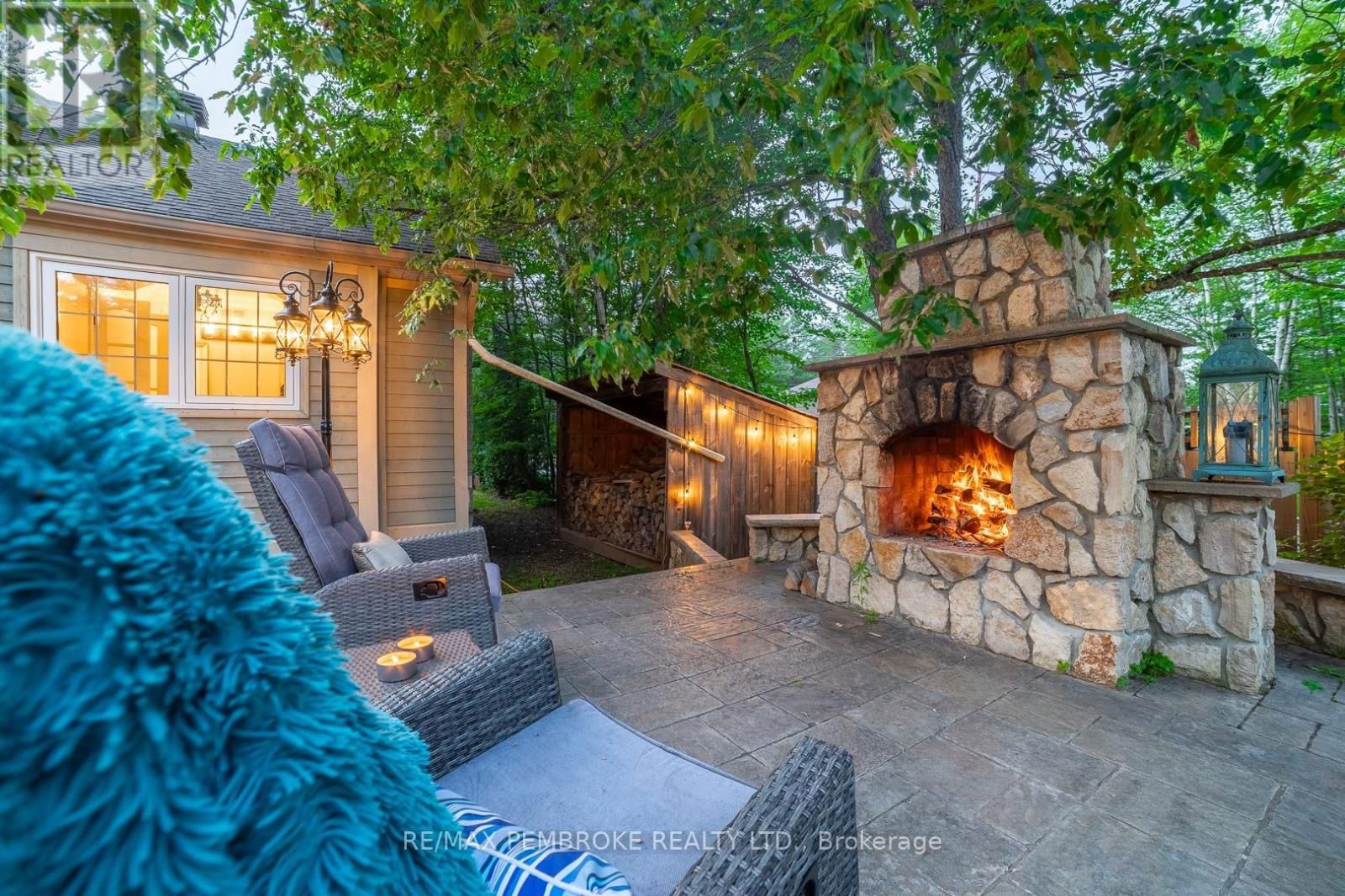 559 BLACK BAY ROAD Image 36