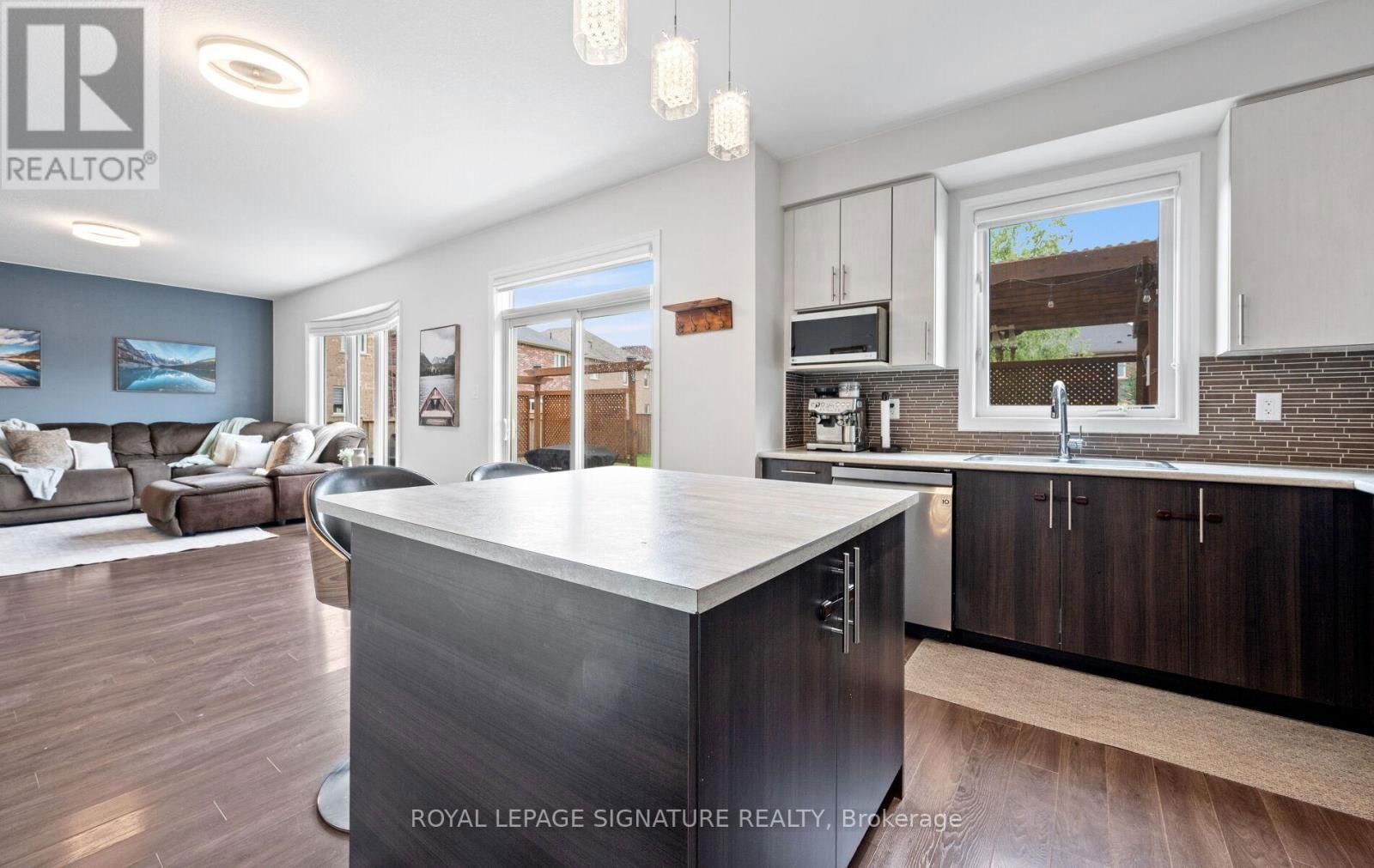 132 WARNER LANE Image 12