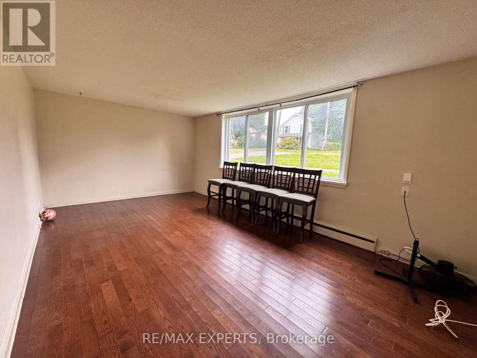 Unit 1 - 63 DONALD STREET Image 4