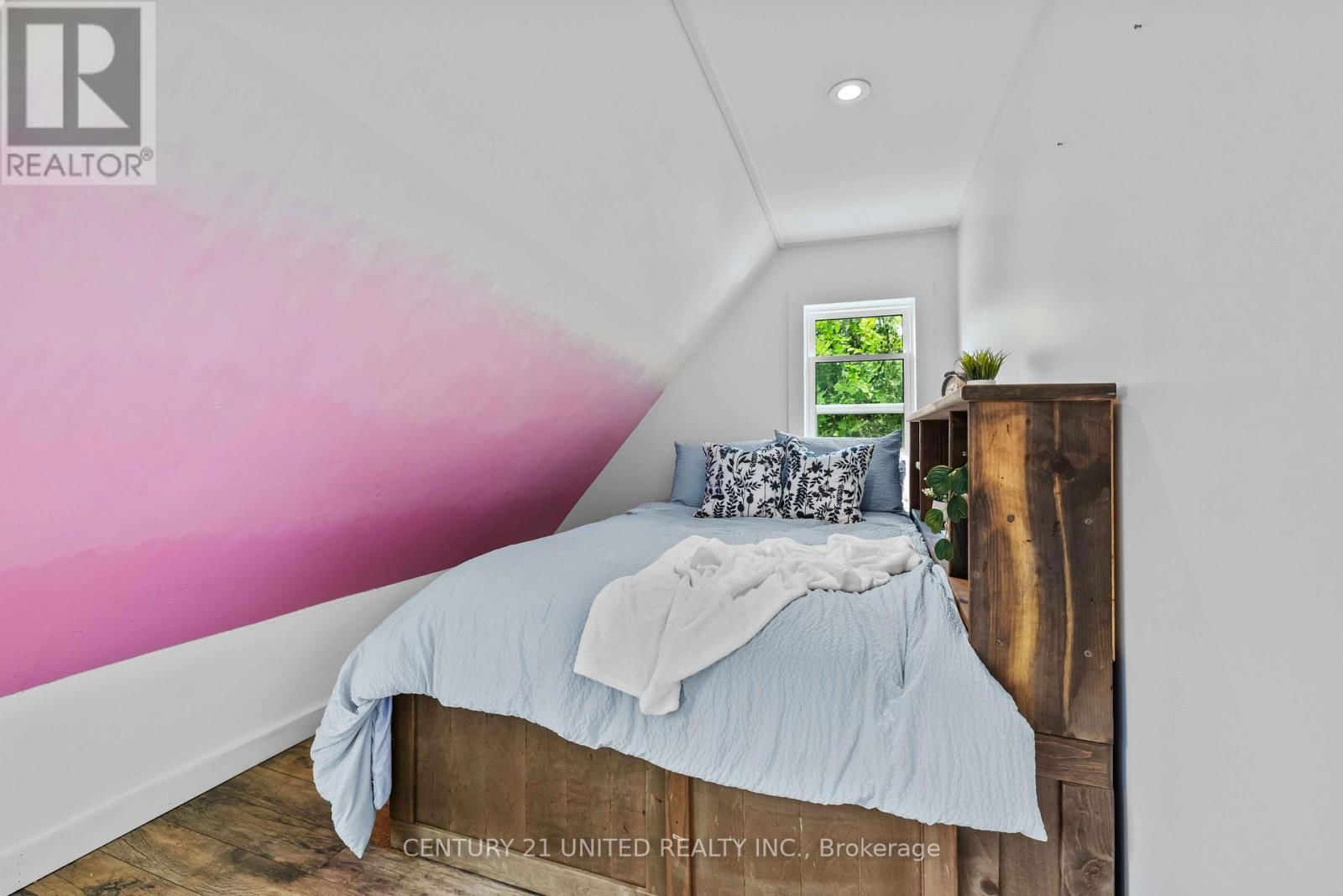 8 LIBRARY ROAD Image 17