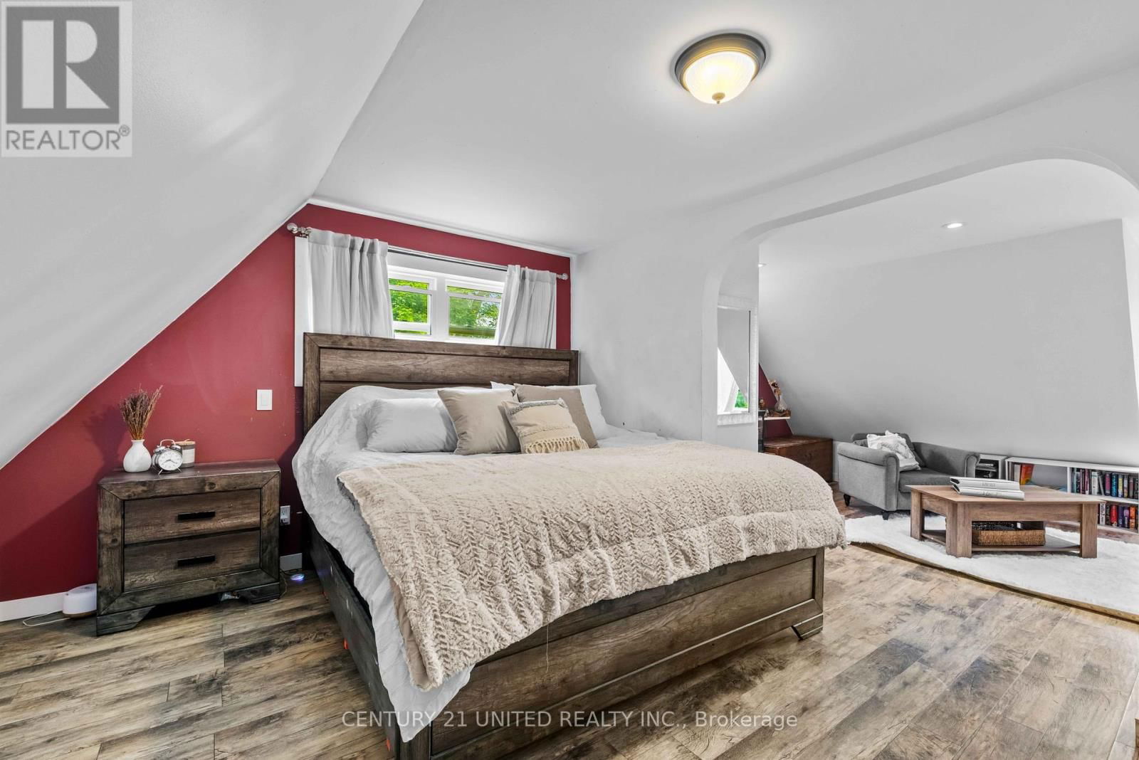 8 LIBRARY ROAD Image 22