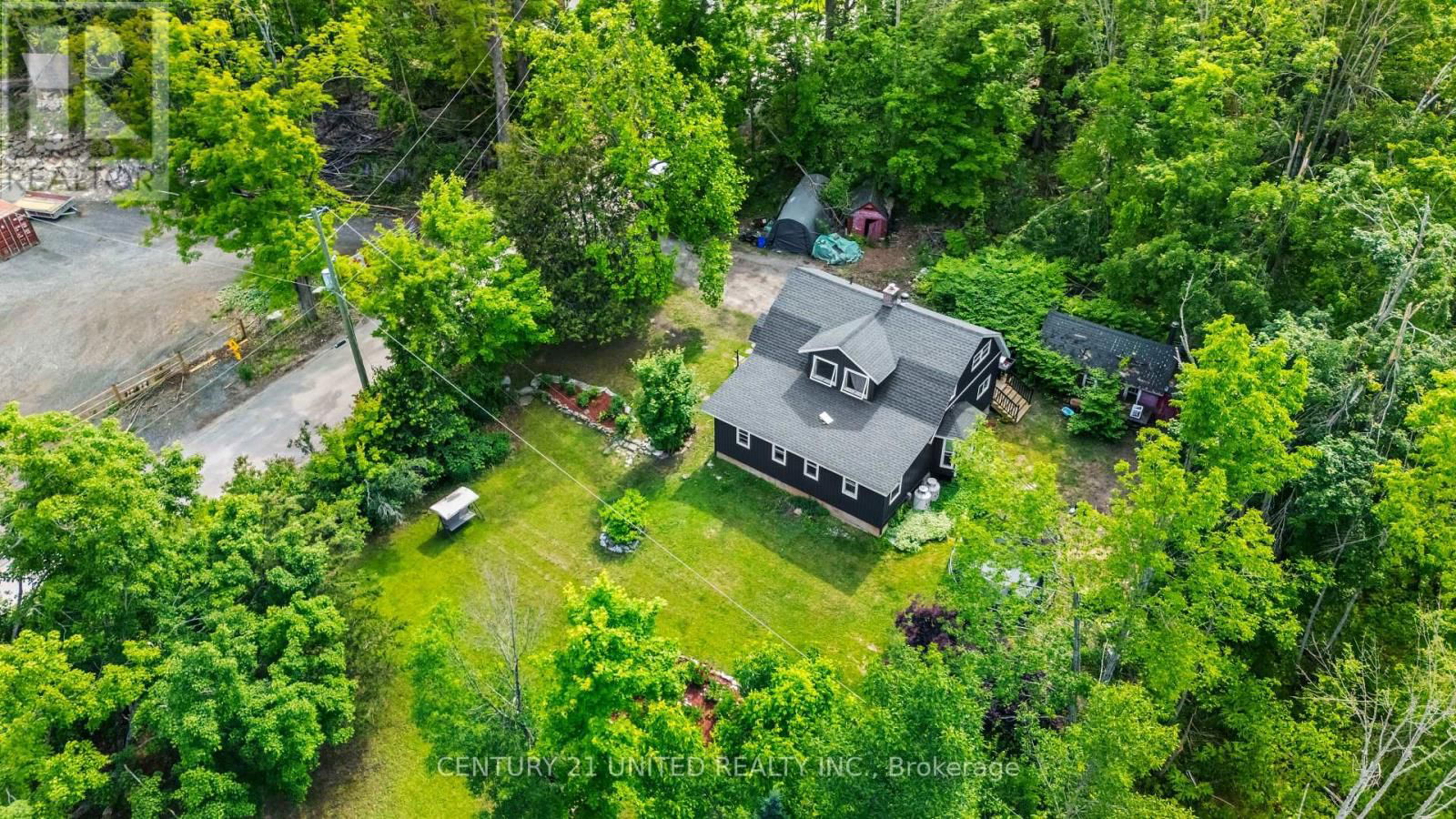 8 LIBRARY ROAD Image 25
