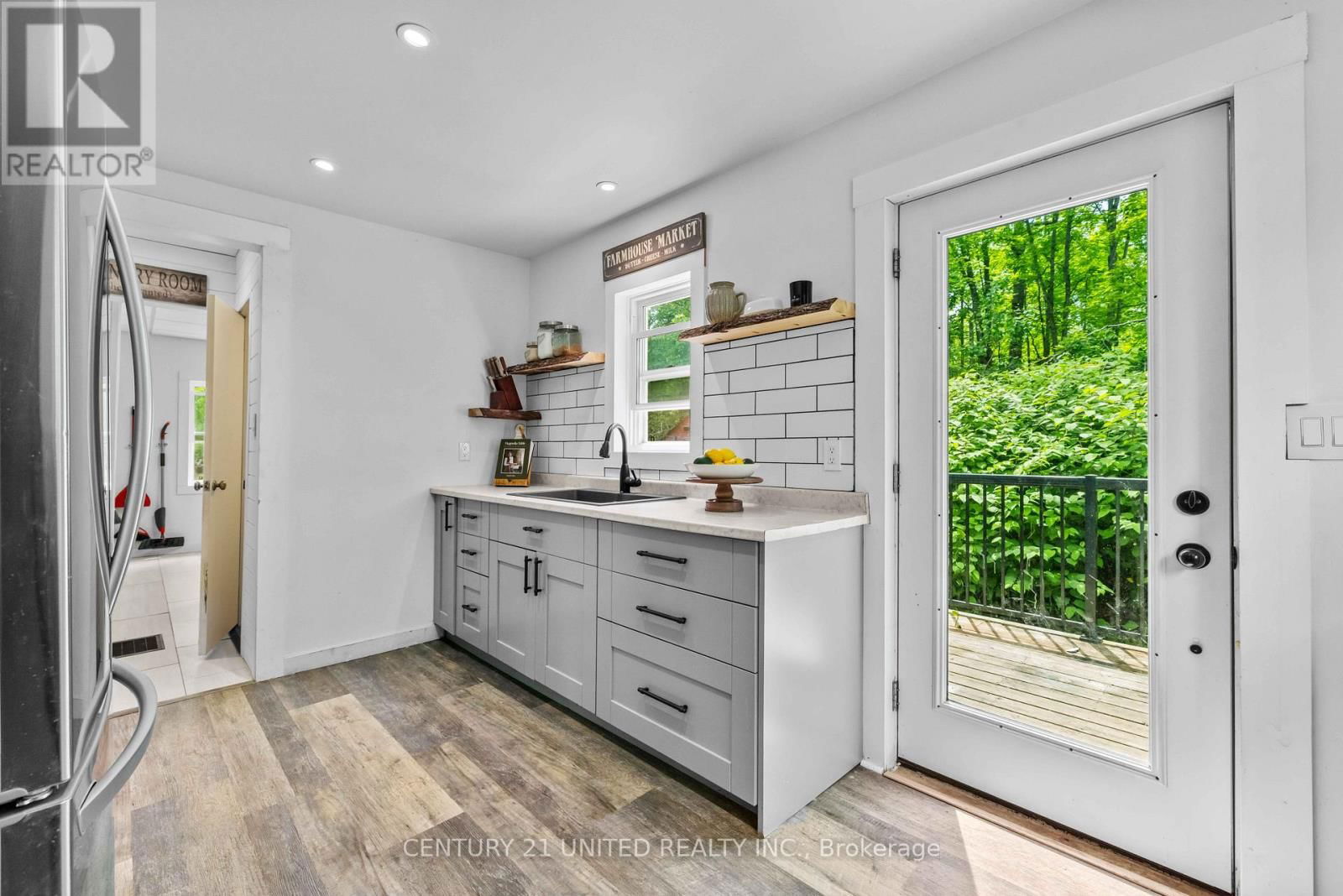 8 LIBRARY ROAD Image 6