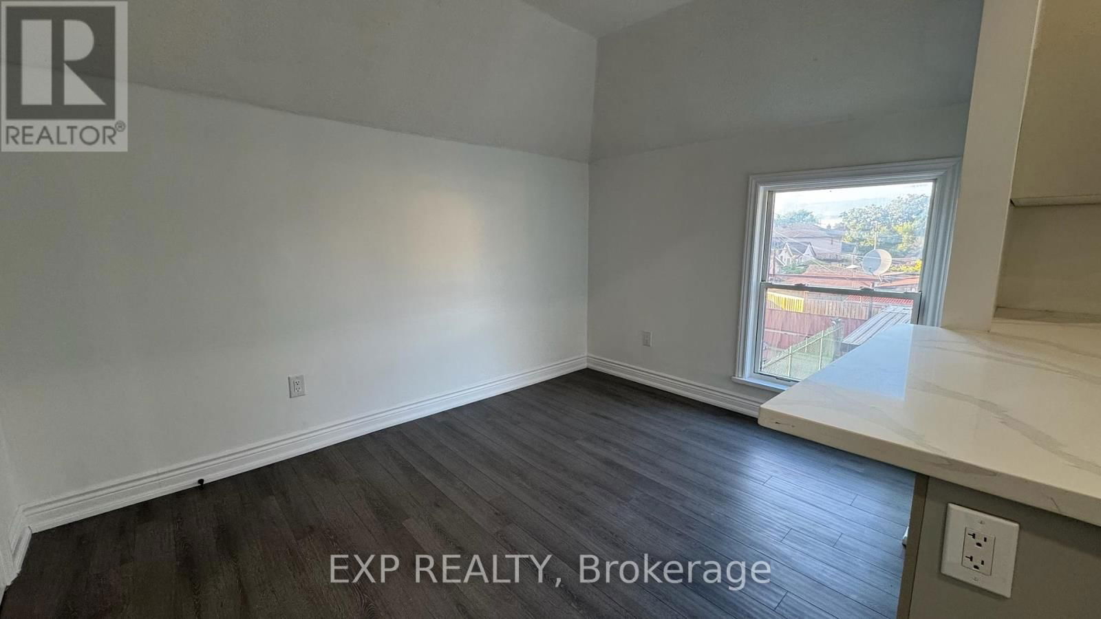 2 - 425 CANNON STREET EAST Image 21