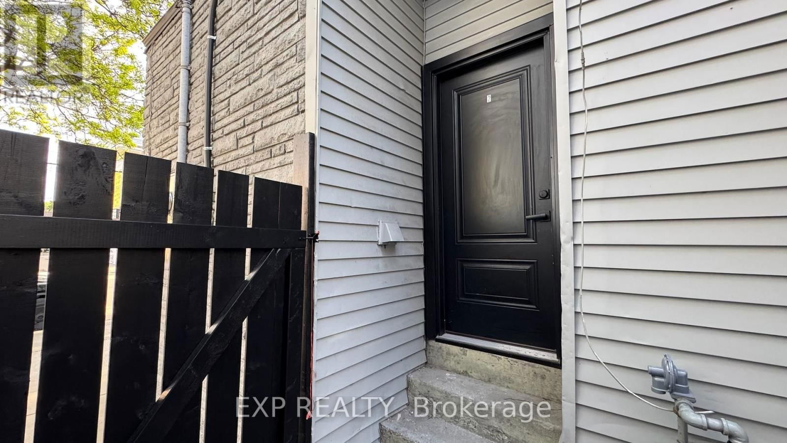 2 - 425 CANNON STREET EAST Image 3