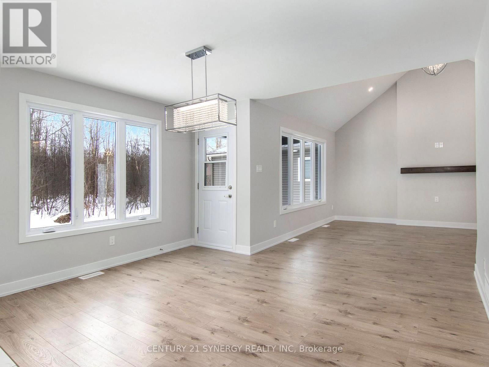 51 CHATEAUGUAY STREET Image 13