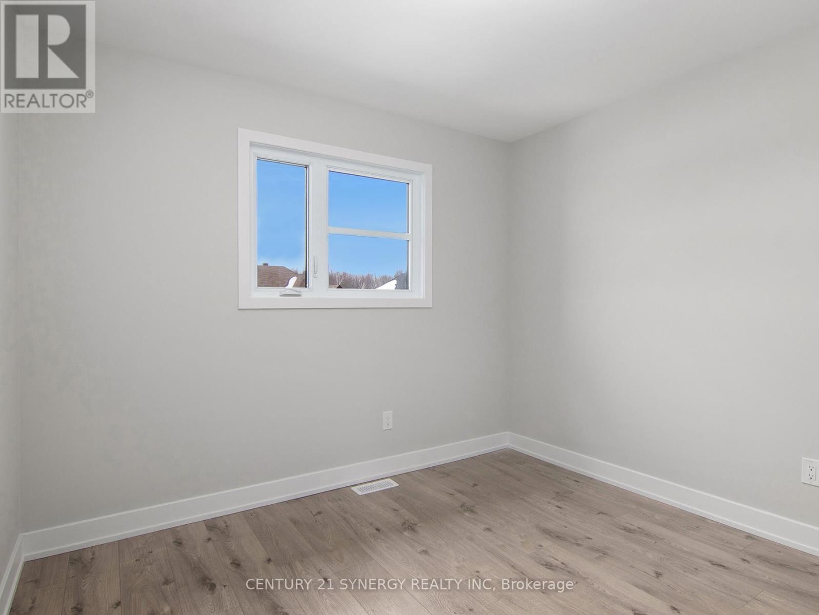 51 CHATEAUGUAY STREET Image 14