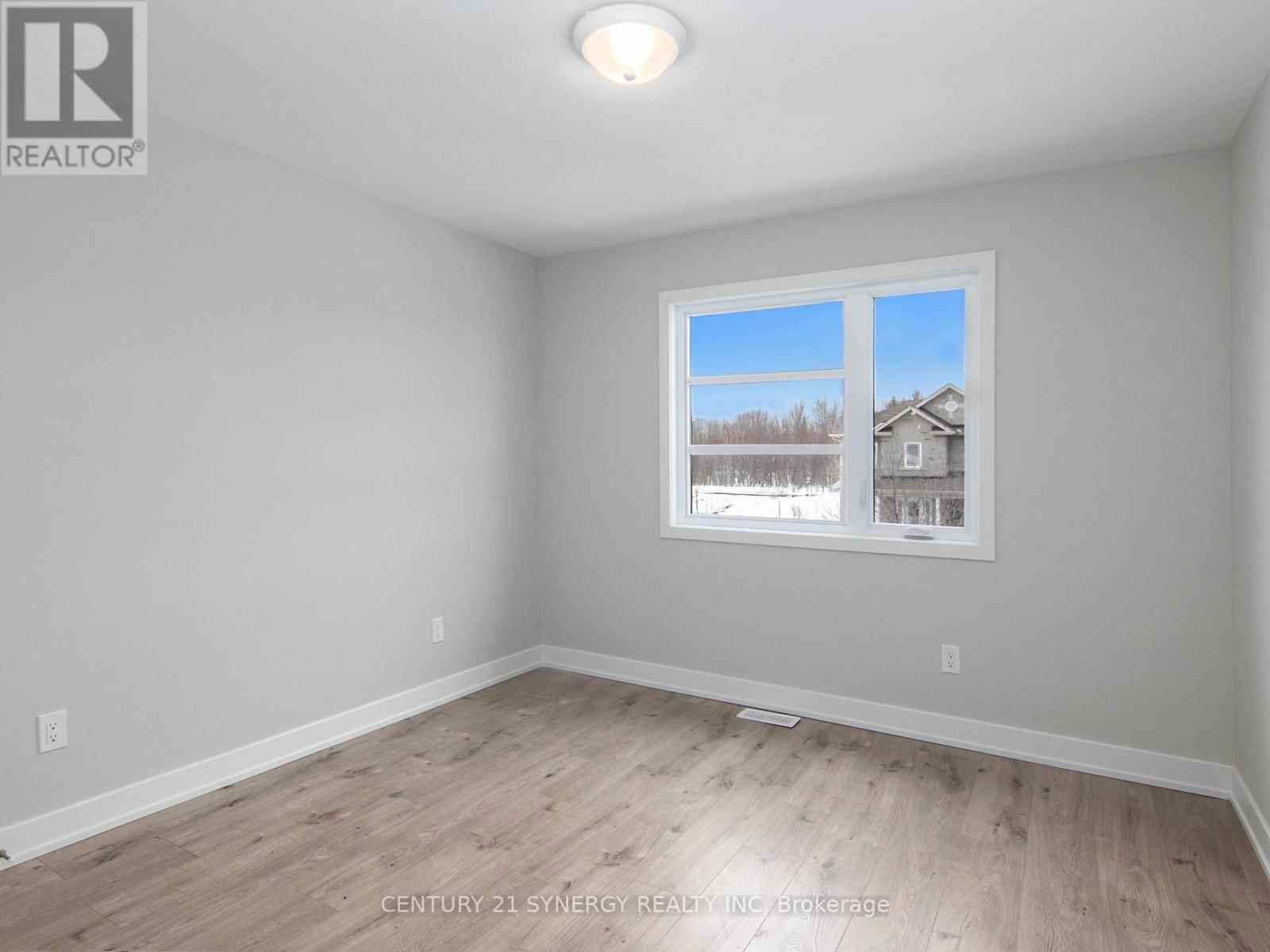 51 CHATEAUGUAY STREET Image 15