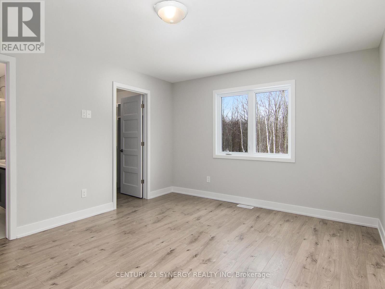 51 CHATEAUGUAY STREET Image 17