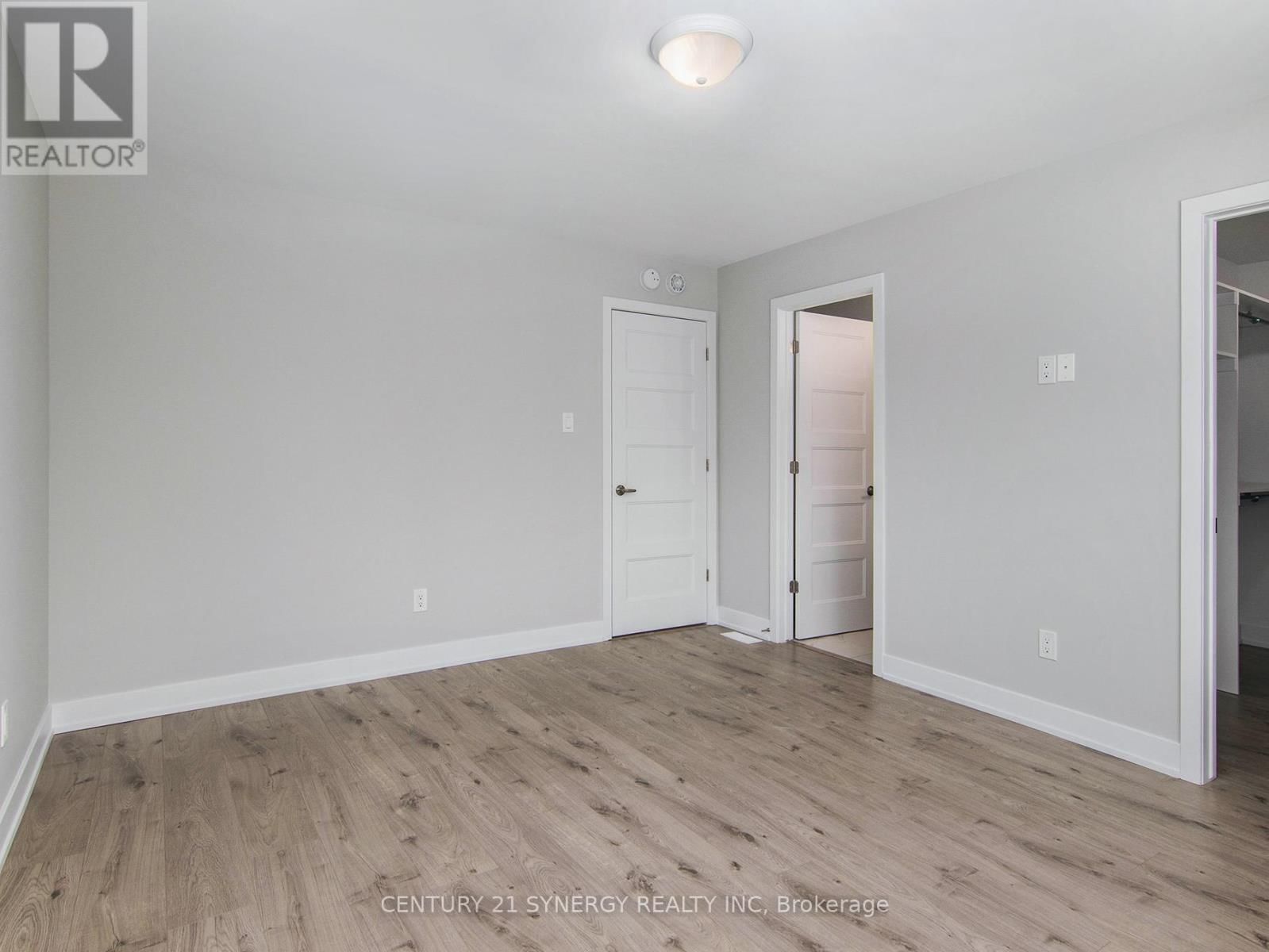 51 CHATEAUGUAY STREET Image 18