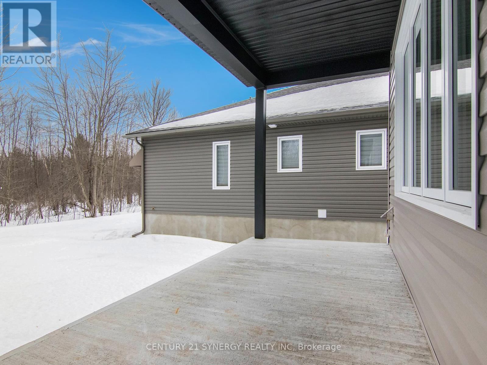 51 CHATEAUGUAY STREET Image 25