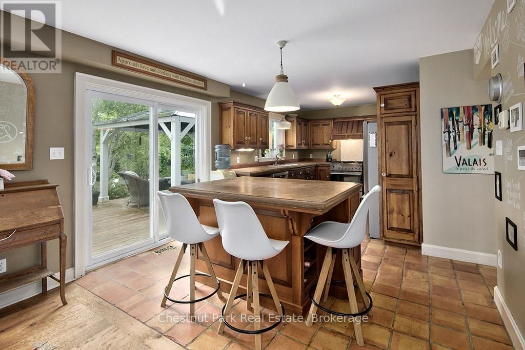 114 CLARK STREET Image 11