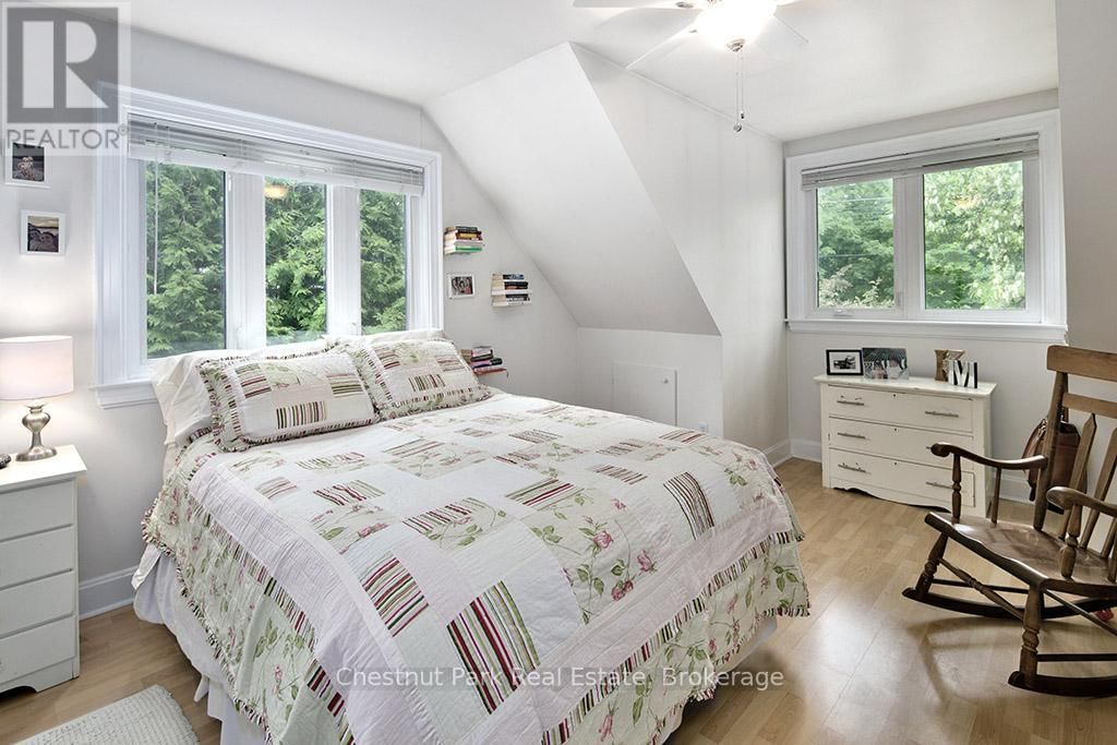114 CLARK STREET Image 22