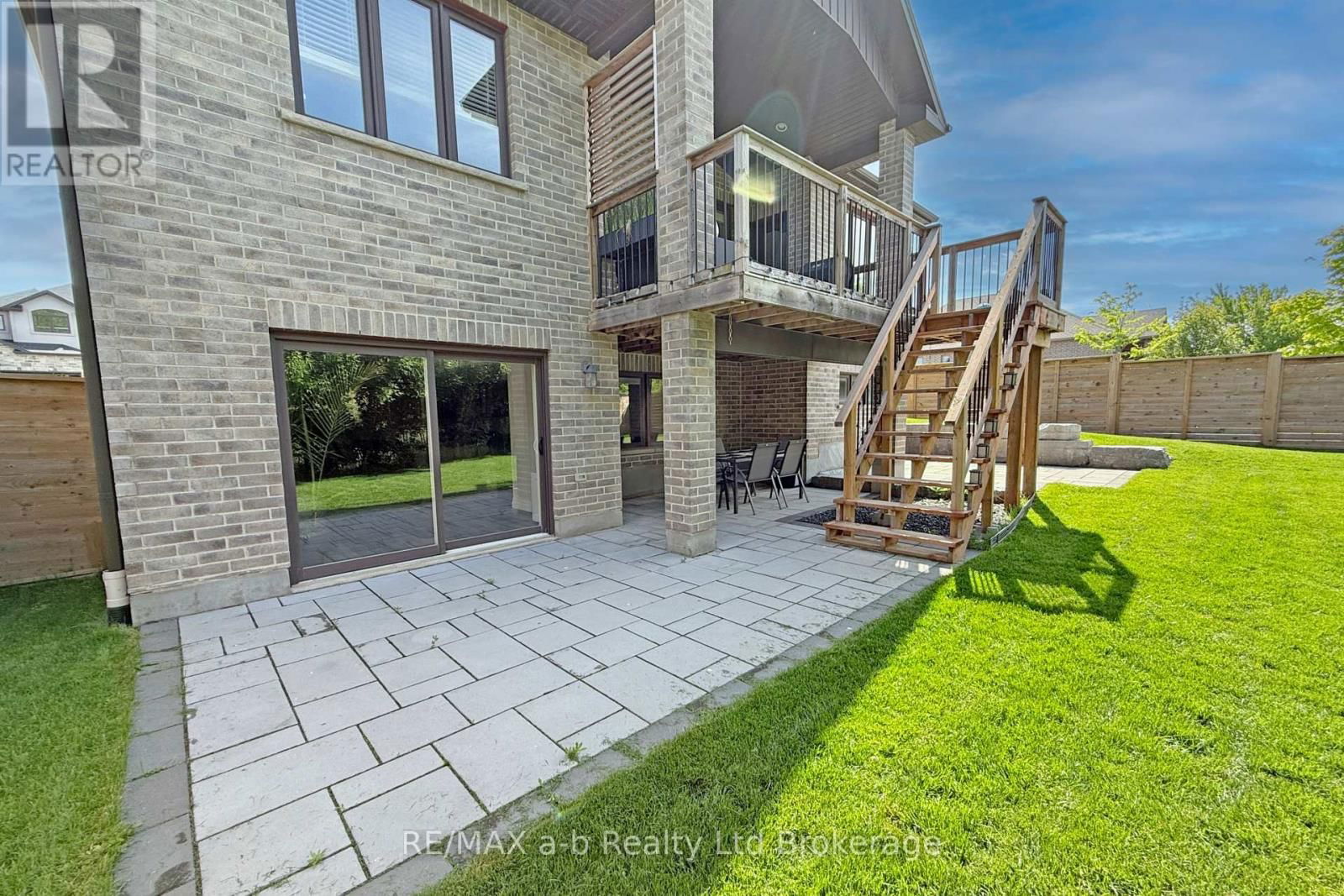 255 WEDGEWOOD DRIVE Image 40