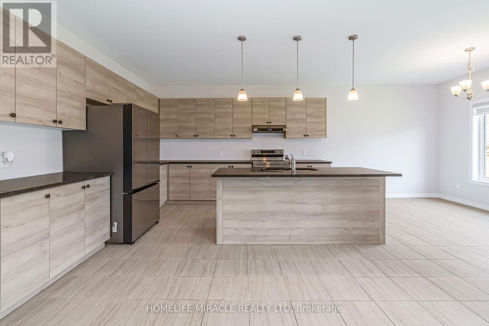 24 SASS CRESCENT Image 16