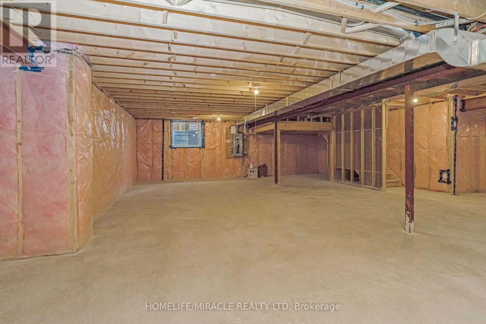 24 SASS CRESCENT Image 43